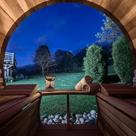 Dom wakacyjny Chalet With Sauna On The Slopes *